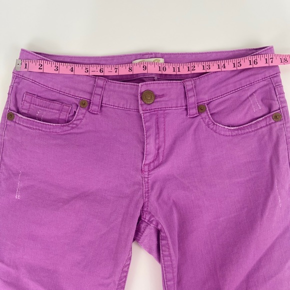 Seven7 Capri Factory Distressed Jeans Size 12 - Picture 3 of 8